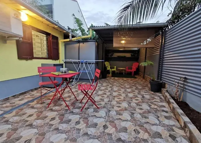 Studio Avec Grande Terrasse